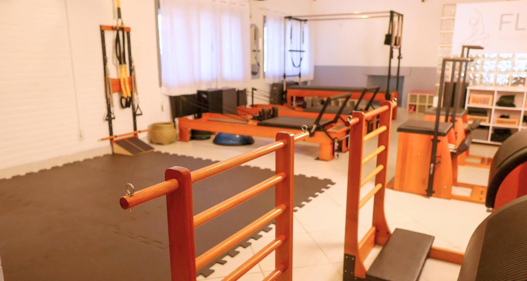 Aparelhos do estúdio de Pilates do Fluir